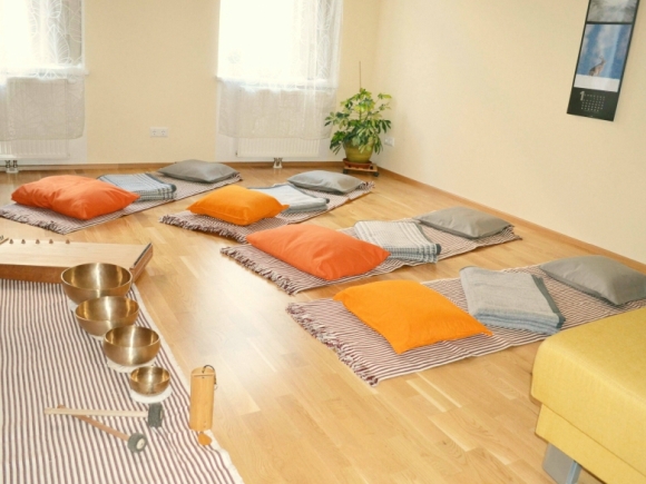 MonatsausKLANG (offeneGruppe), Klangmassage Wien